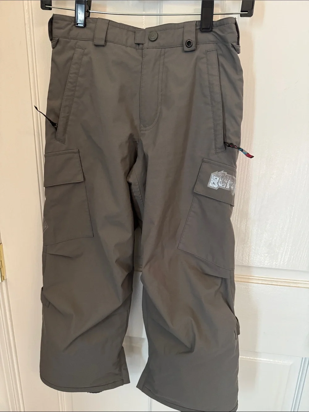 Kids Cargo Snow Pants in Gray Size 5/6